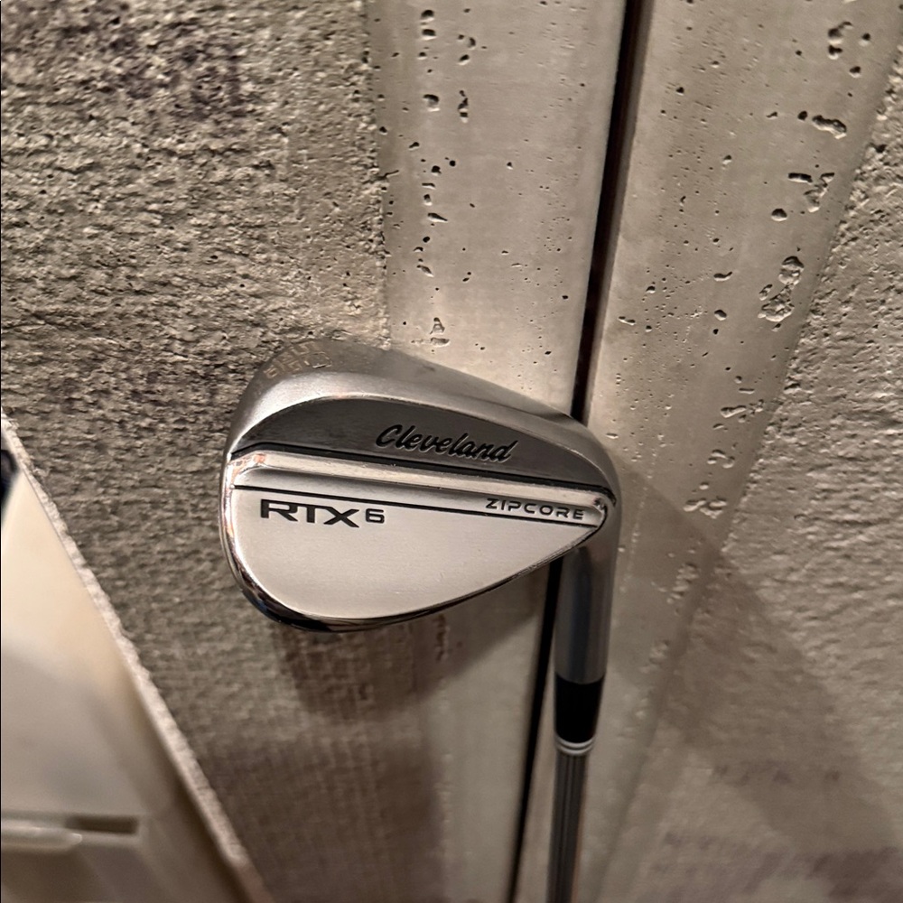 Cleveland RTX 6 ZipCore Golf Wedge 50 Degree (Chrome)